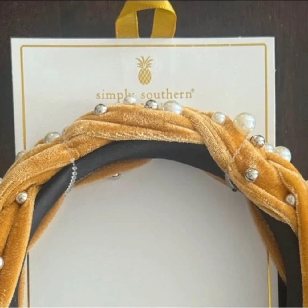 Simply‎ Southern Pearl Studded headband-NWT